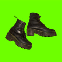 Load image into Gallery viewer, Platform Doc Martens
