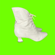 Load image into Gallery viewer, 80s does Victorian White boots

