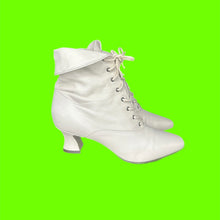 Load image into Gallery viewer, 80s does Victorian White boots
