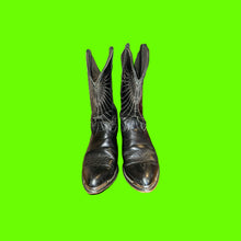 Load image into Gallery viewer, Black Cowboy boots
