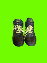Load image into Gallery viewer, Vintage 80s L.A. Gear faded black high tops
